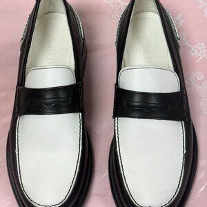 $450-NEW-GIROTTI-Men,s-Black/White leather loafers,Sz-9. EUR-40.Italy.
